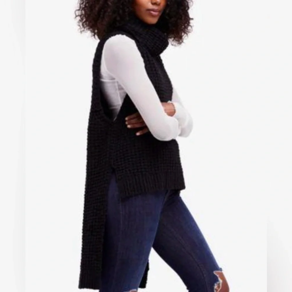 Free People Skyscraper Sleeveless Sweater in Black Size Small